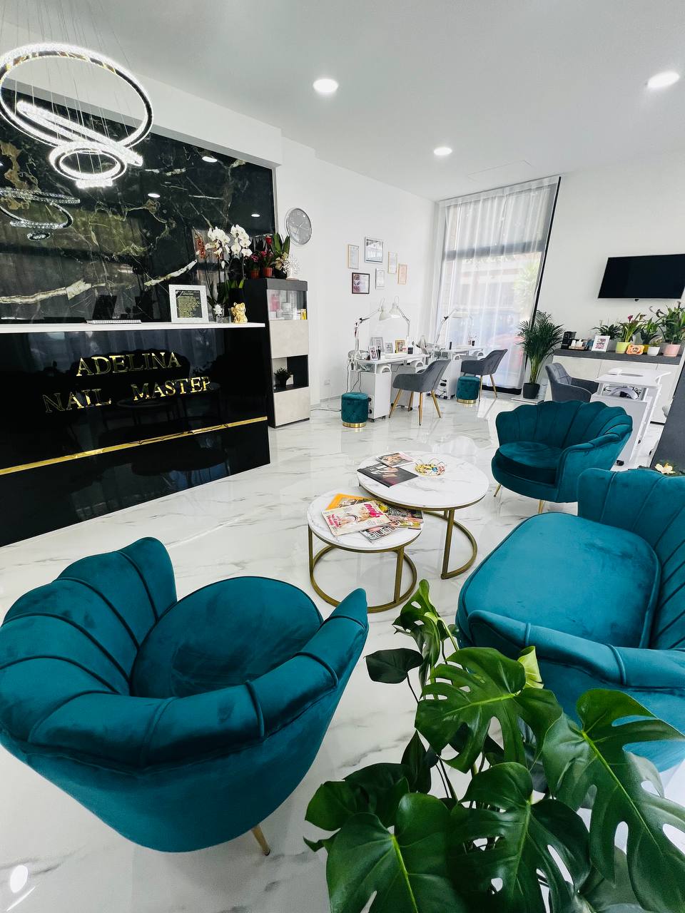 Panoramica del salone Luxury Nail Studio